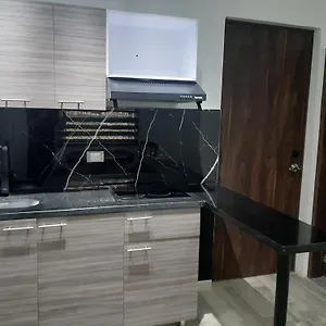  Apartamento En Corferias , Cerca Al G-12 , Al Aeropuerto , A 2 Cuadras De La Estacion Transmilenio Ciudad Universitaria Alojamiento Especial